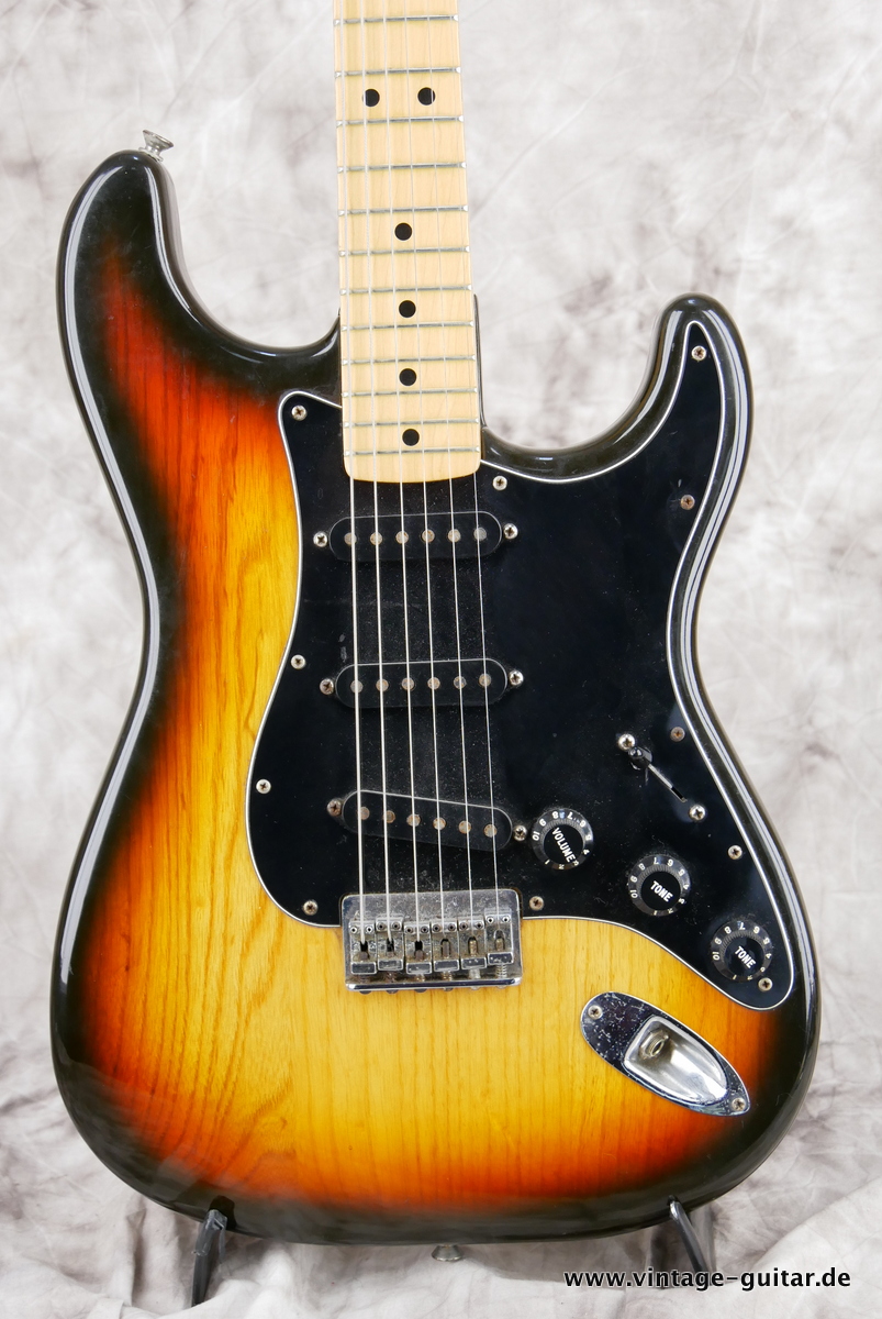 Fender Stratocaster_hardtail_sunburst_1980-003.JPG